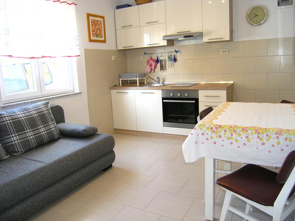 Apartman Vera Krk Town Exterior foto